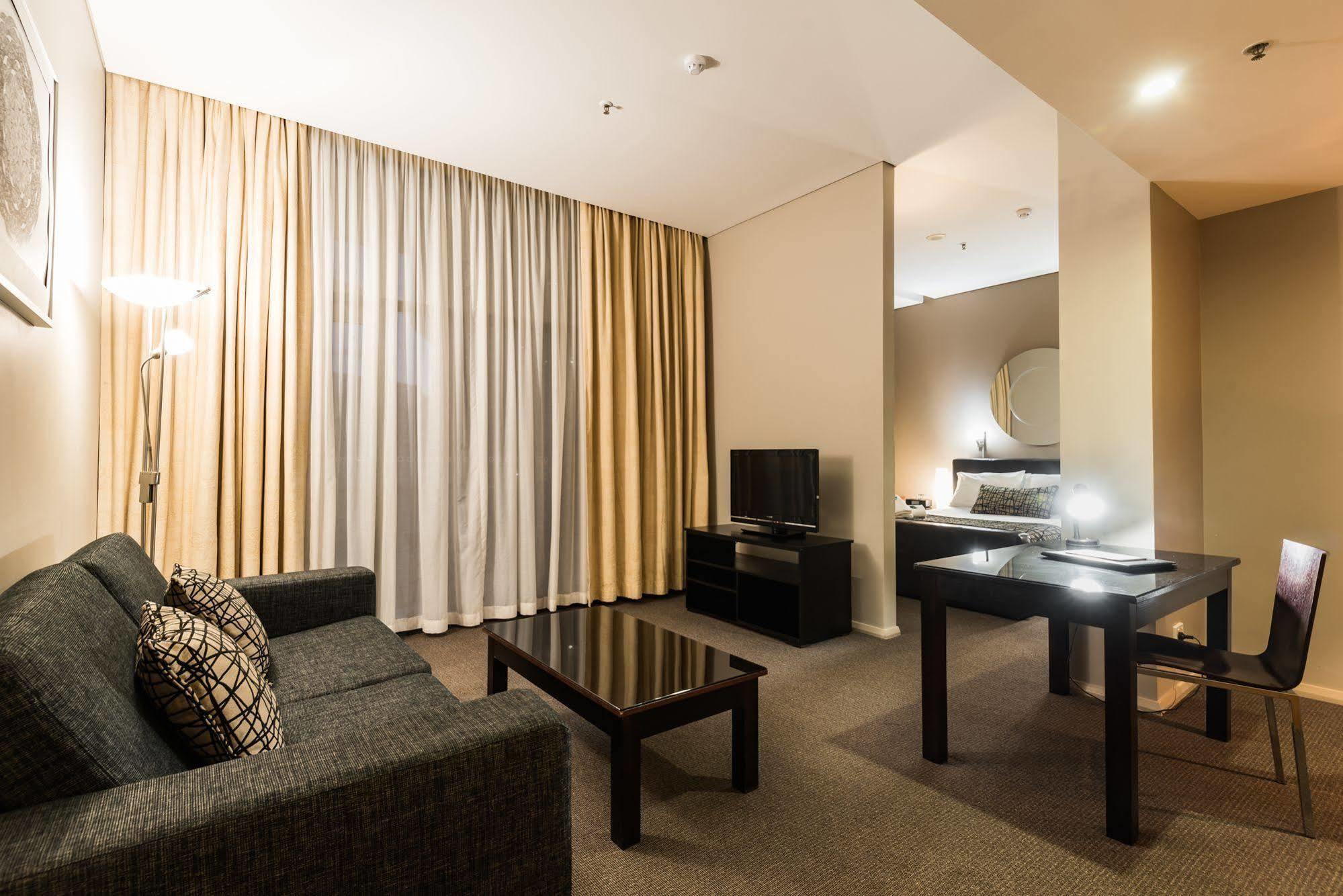 Clarendon Hotel Ньюкасл Экстерьер фото